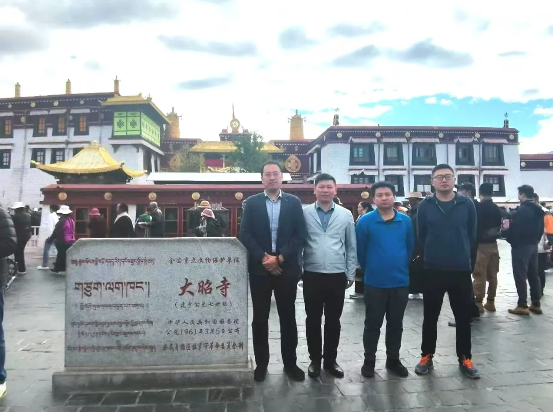 百靈科技參觀大昭寺：汲千年建寺智慧，促企業(yè)轉(zhuǎn)型發(fā)展